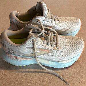 Brooks Women's glycerin 21 gts Shoes - Cream and Light Blue
